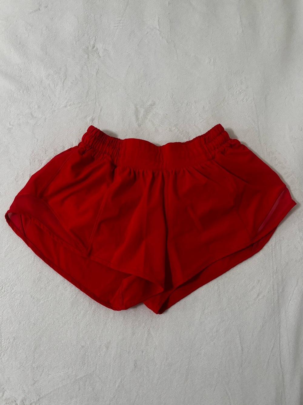 lululemon athletica hotty hot 2.5 inch inseam bright orange